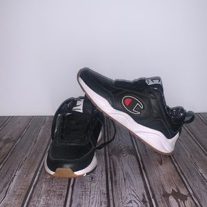 Youth Champions sneaker